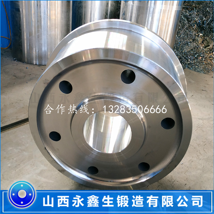 鍛造大機(jī)車輪