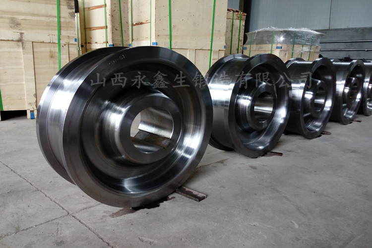 等待發(fā)貨的重型鍛件