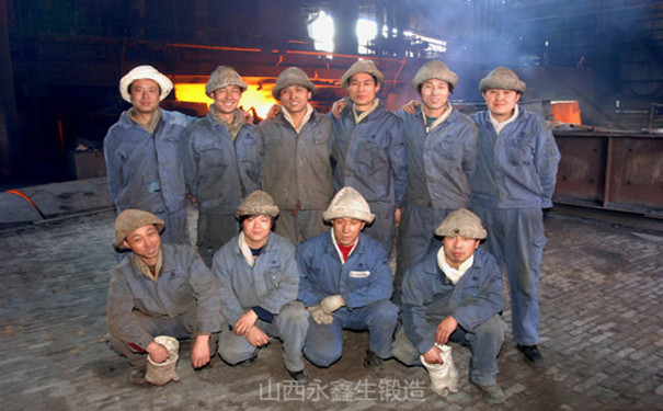 鍛造加工廠的工人